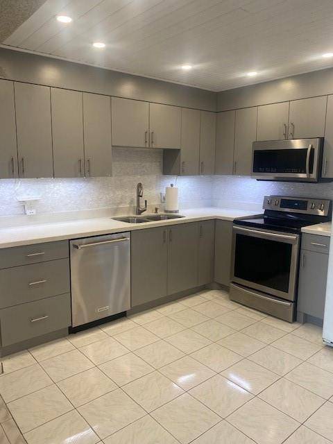 Aventura, FL 33160,2851 NE 183rd St #1903E