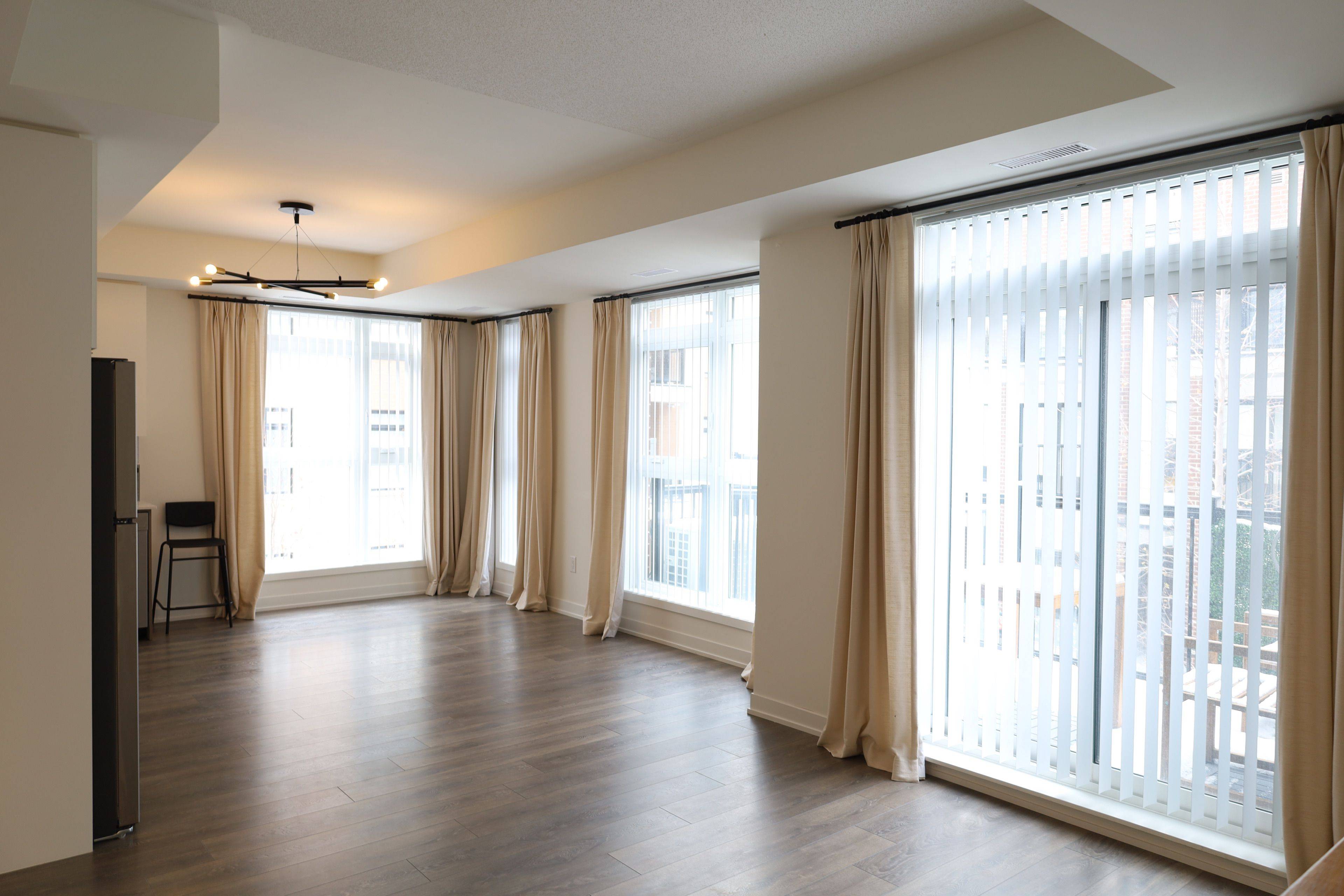 Toronto W04, ON M6M 0C1,100 Canon Jackson DR #201