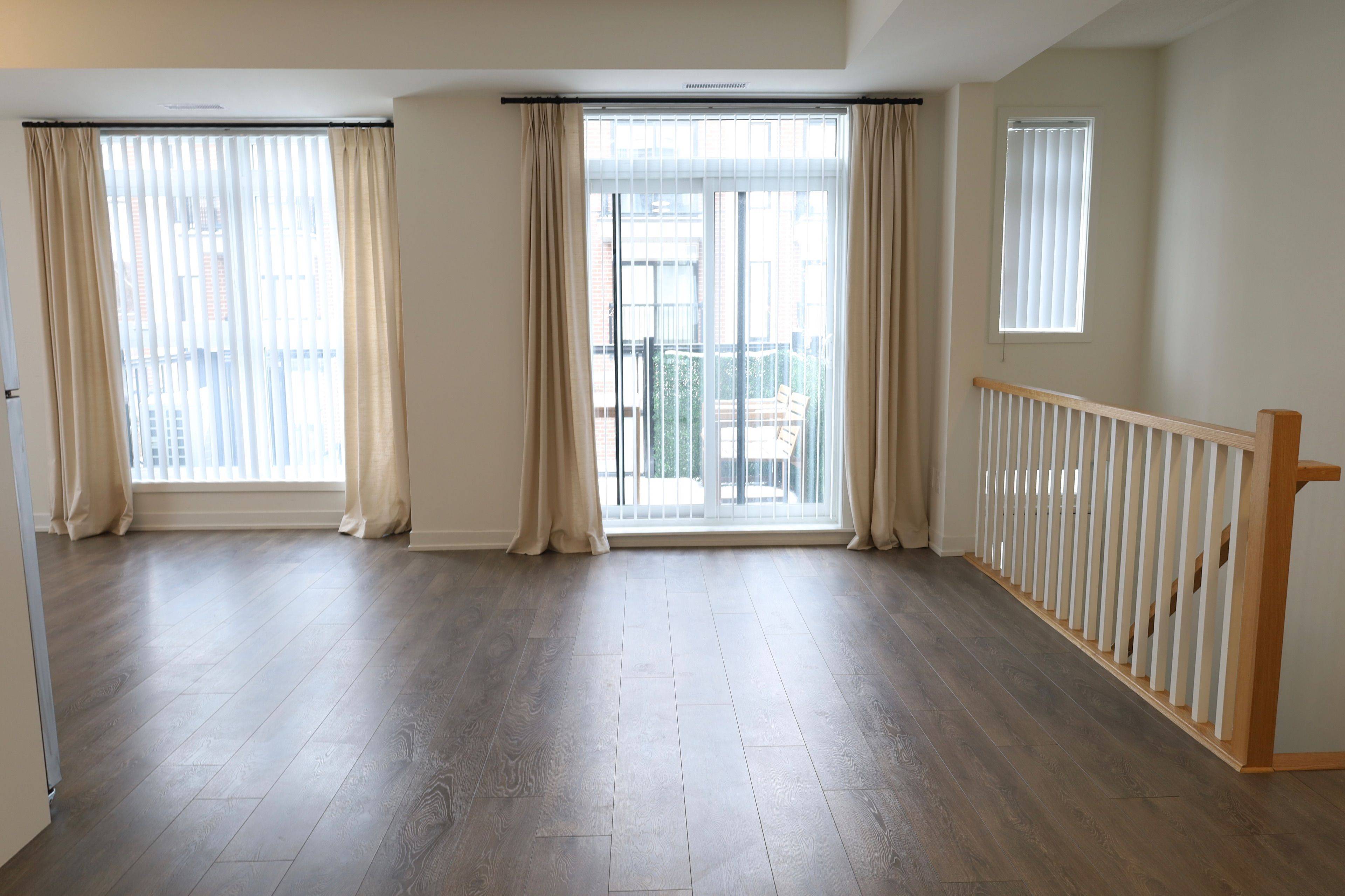 Toronto W04, ON M6M 0C1,100 Canon Jackson DR #201