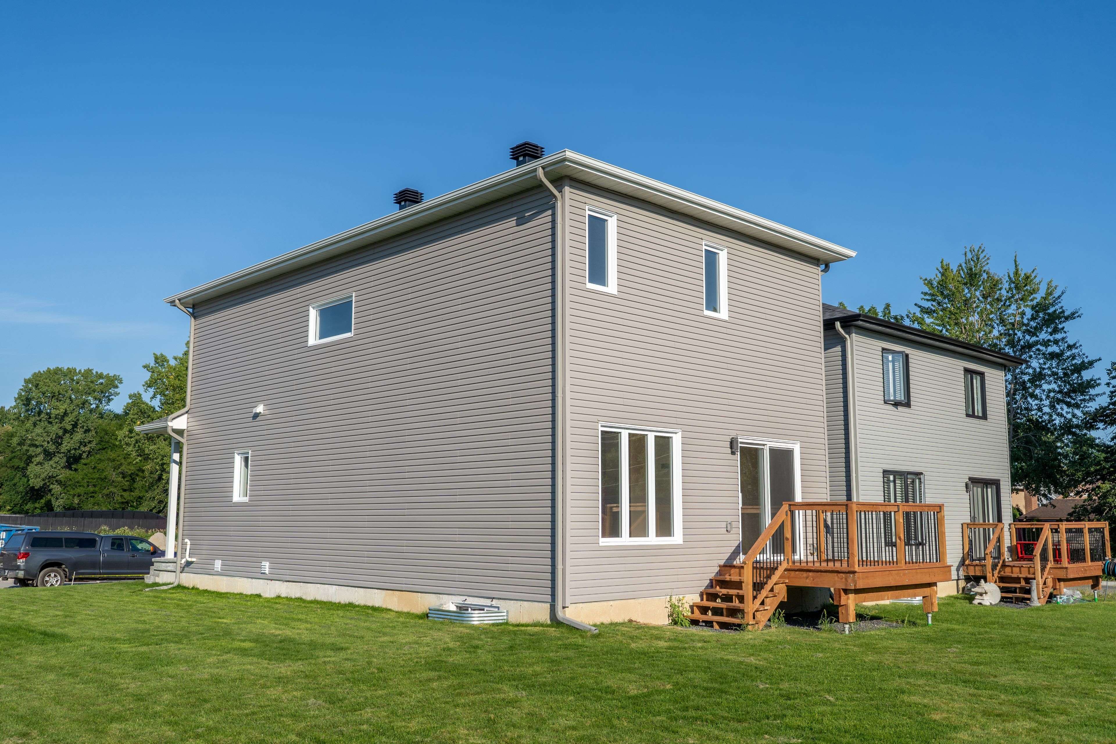 Cornwall, ON K6J 0C5,1404 Caroline CT