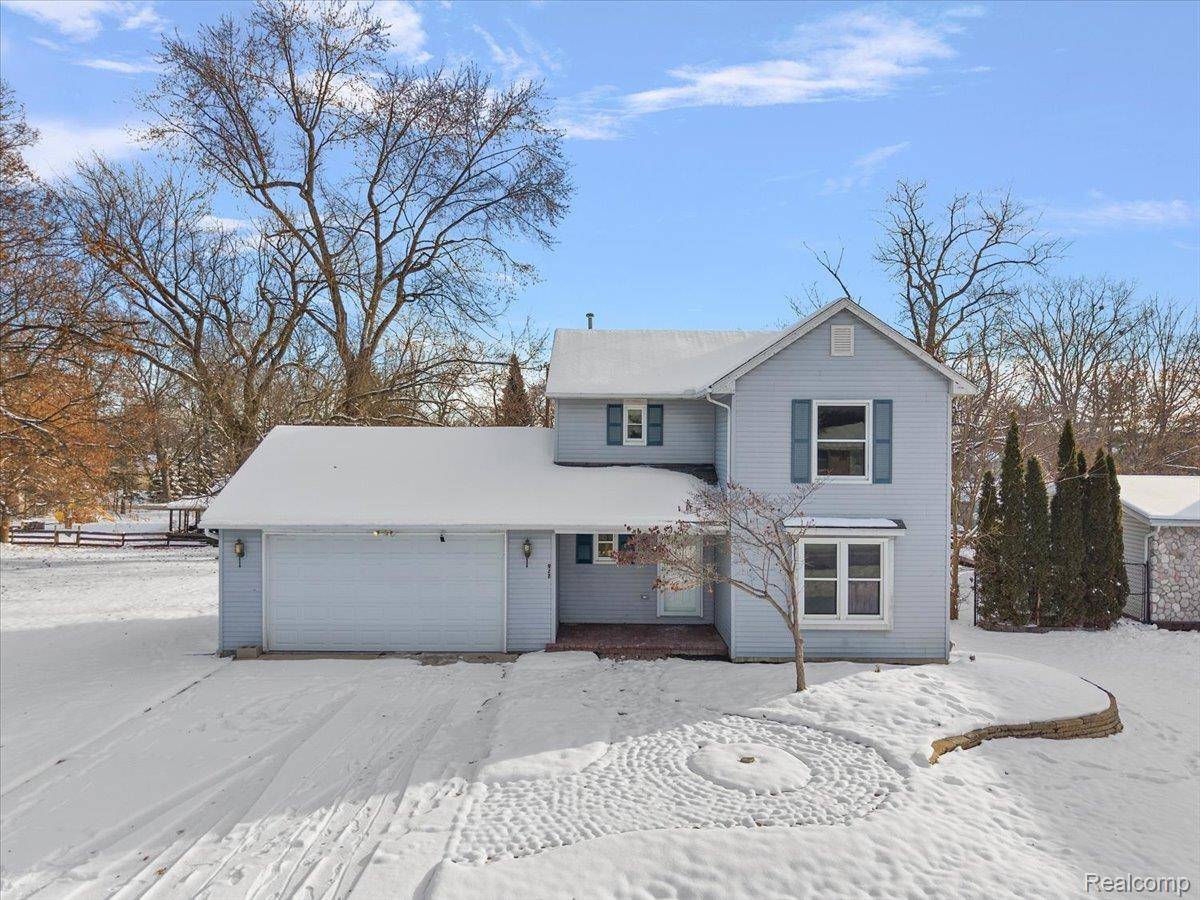 Lake Orion, MI 48362,927 Alan DR
