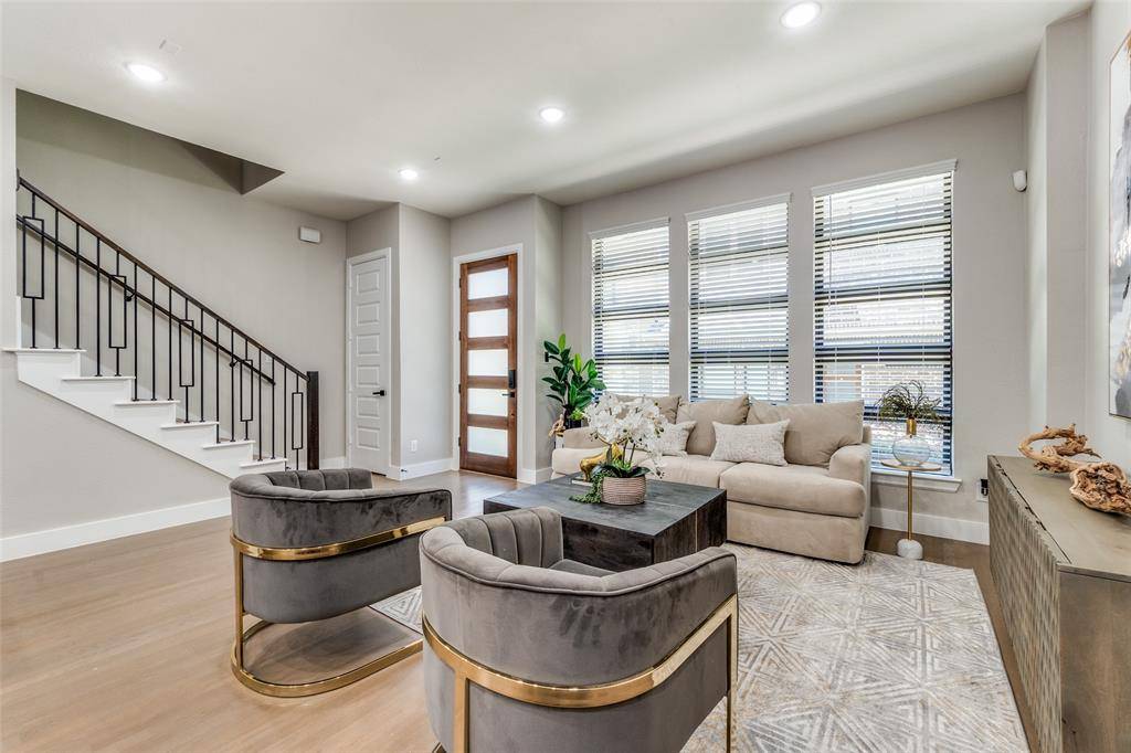 Dallas, TX 75231,8269 Laflin Lane