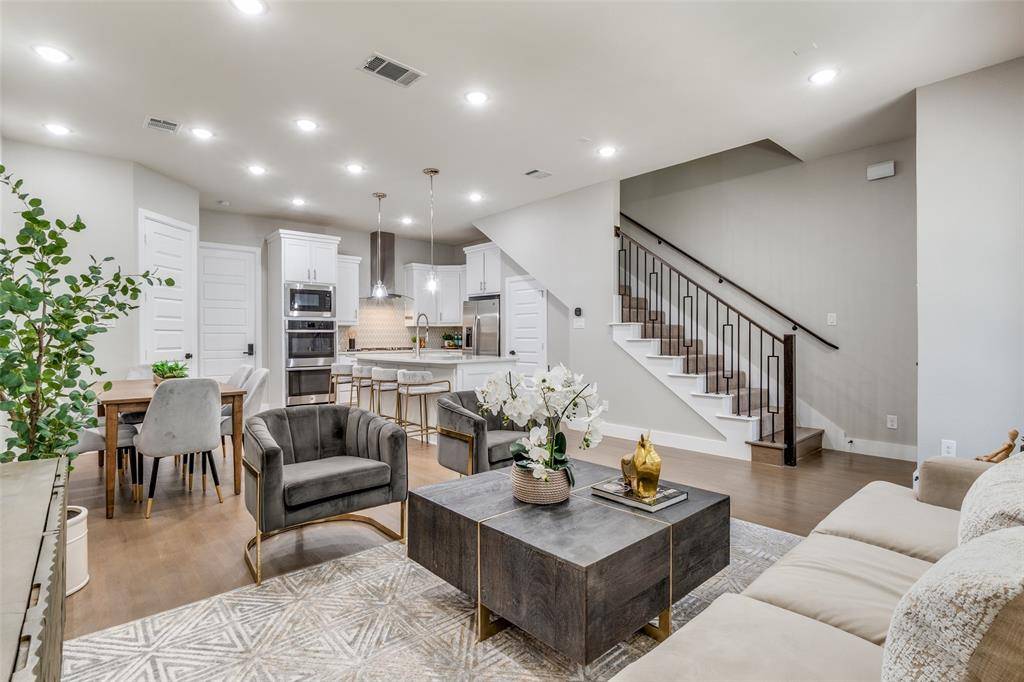 Dallas, TX 75231,8269 Laflin Lane