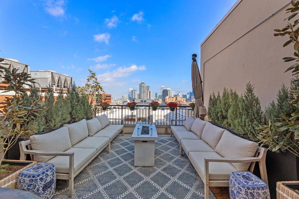 Dallas, TX 75202,509 Elm Street #601