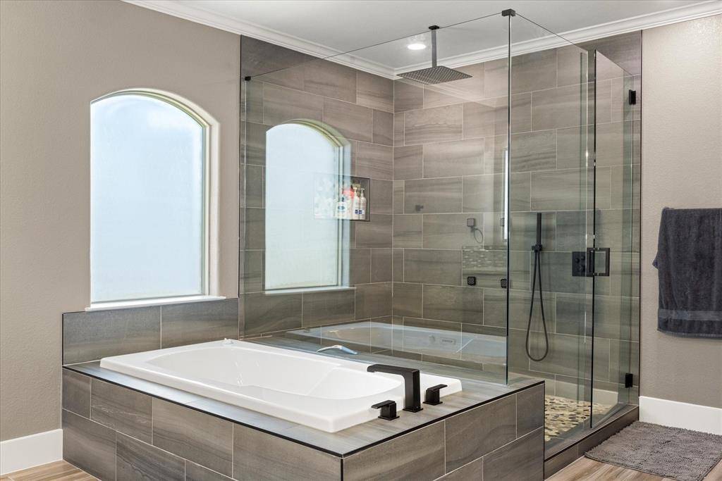 Granbury, TX 76048,1203 Huntington Cove Court