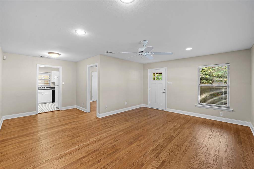 Dallas, TX 75214,6317 Ravendale Lane