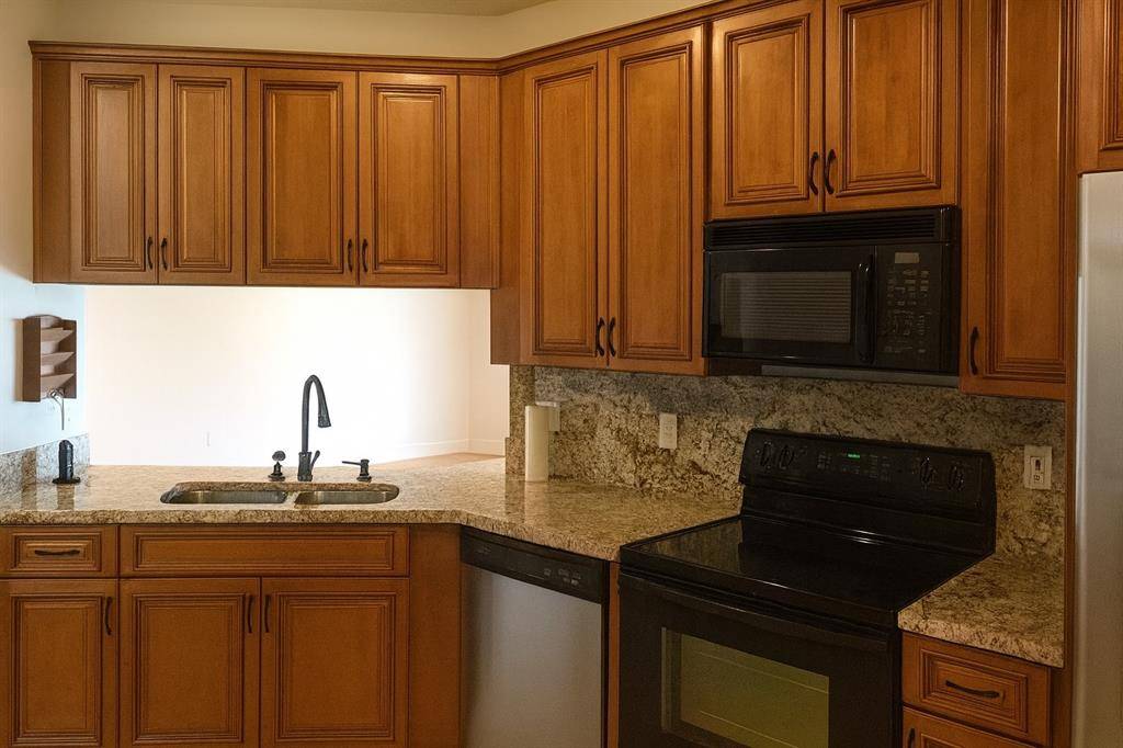 Pembroke Pines, FL 33027,849 SW 158 TE