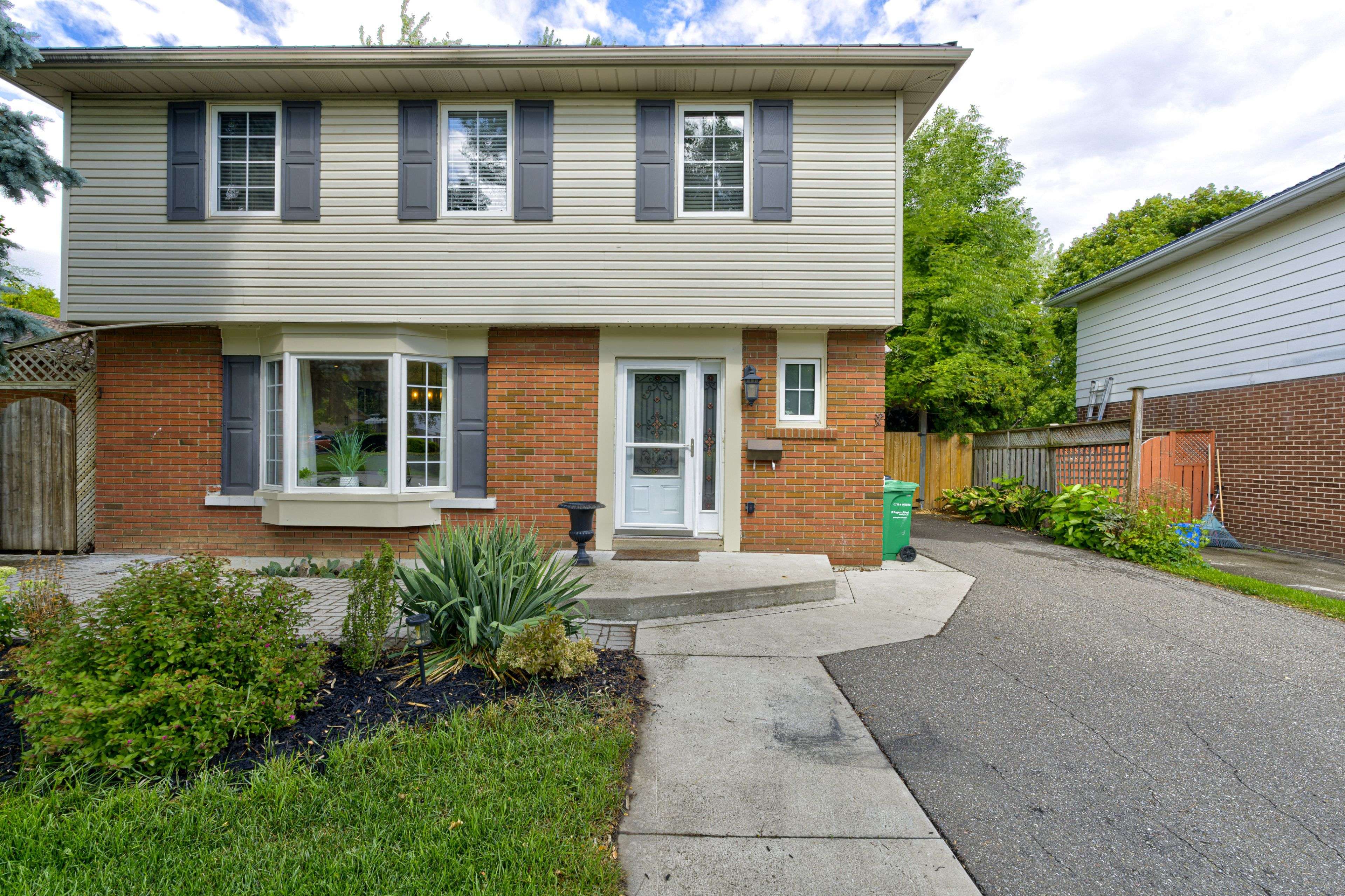Brampton, ON L6T 3R9,17 Evesham CRES