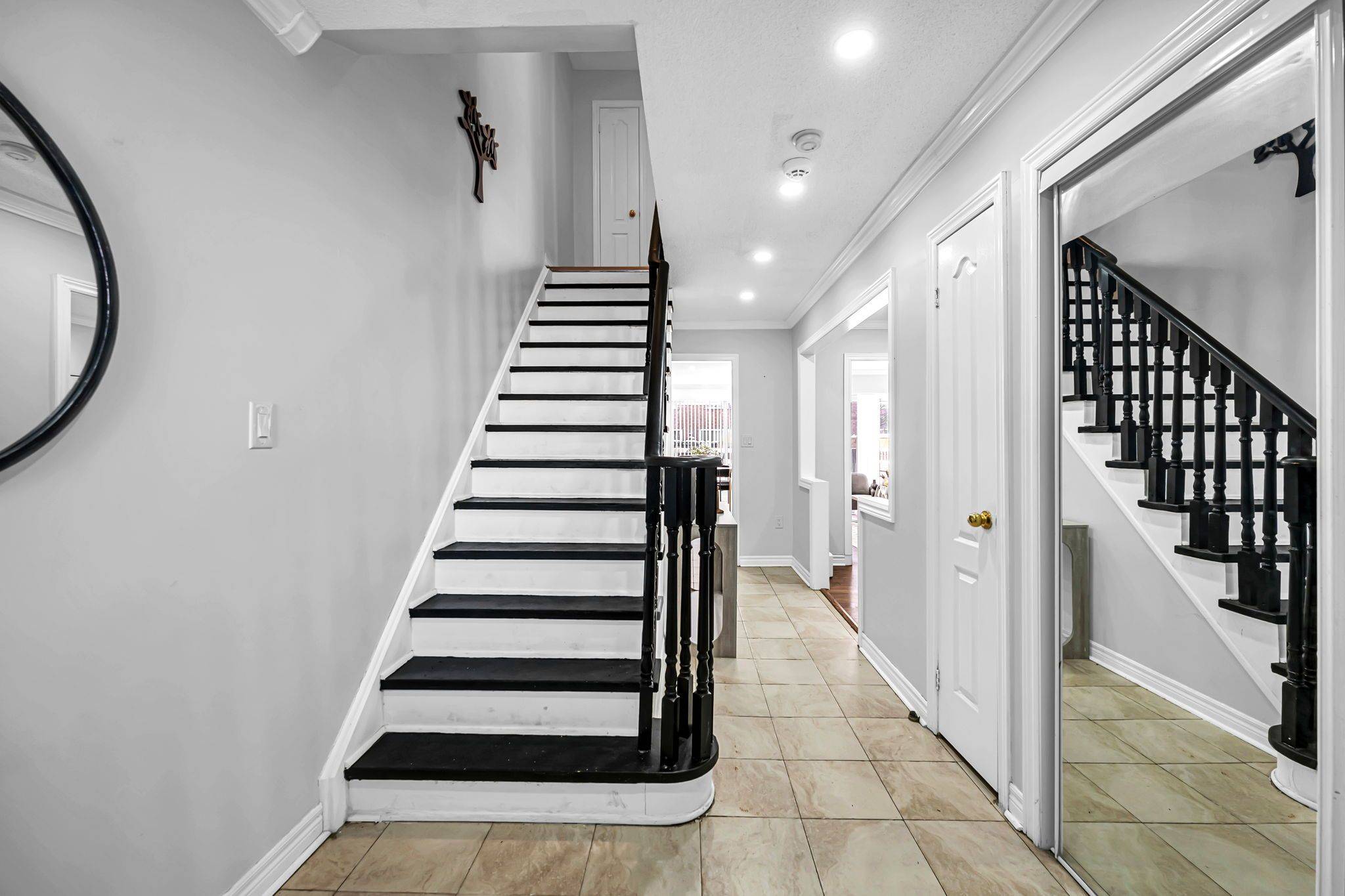 Brampton, ON L6V 4L6,47 Brickyard WAY N