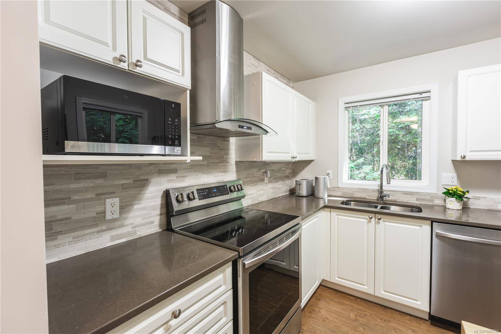 Qualicum Beach, BC V9K 2M5,440 Schley Pl #208