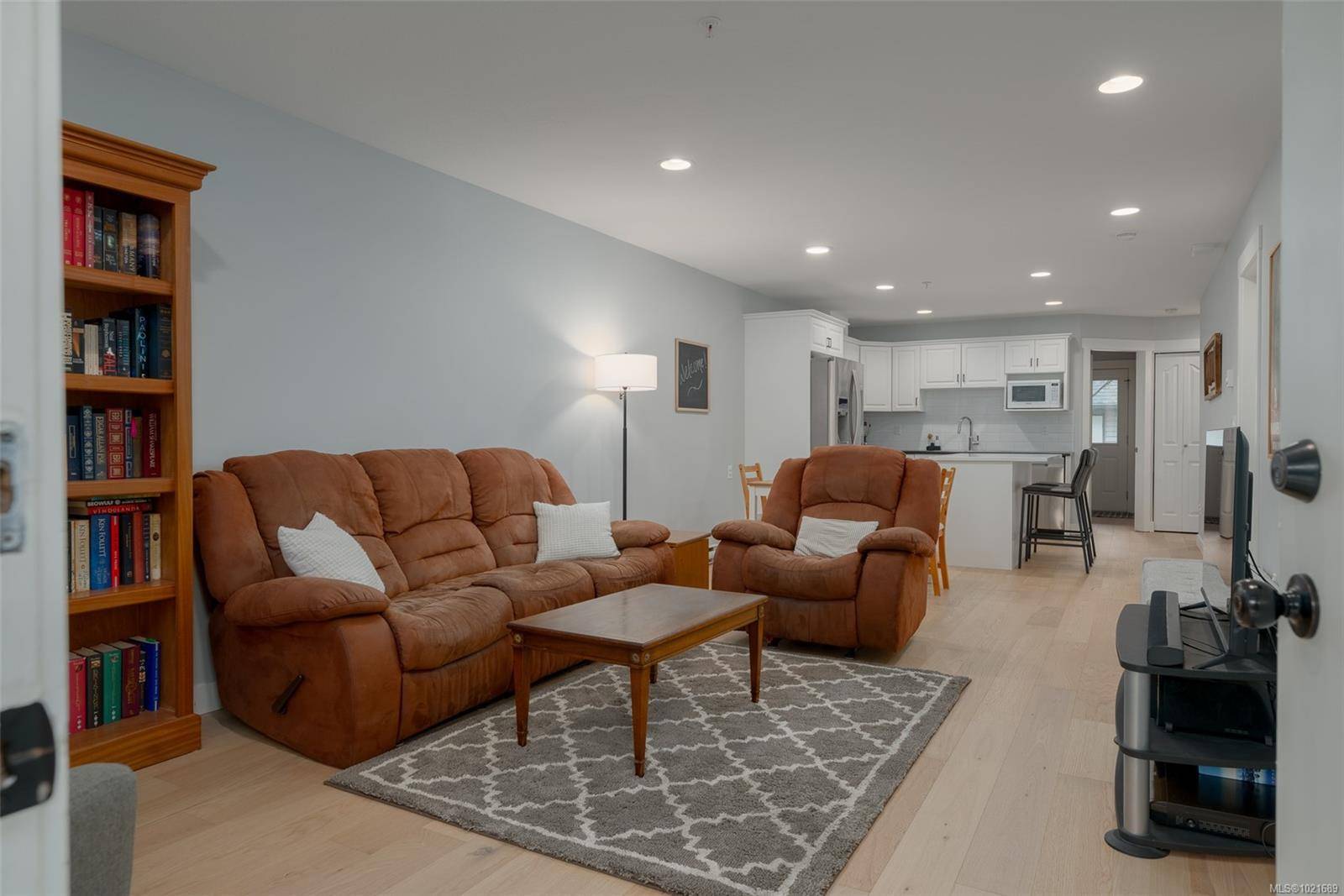 Nanaimo, BC V9R 4P7,211 Victoria Rd #101