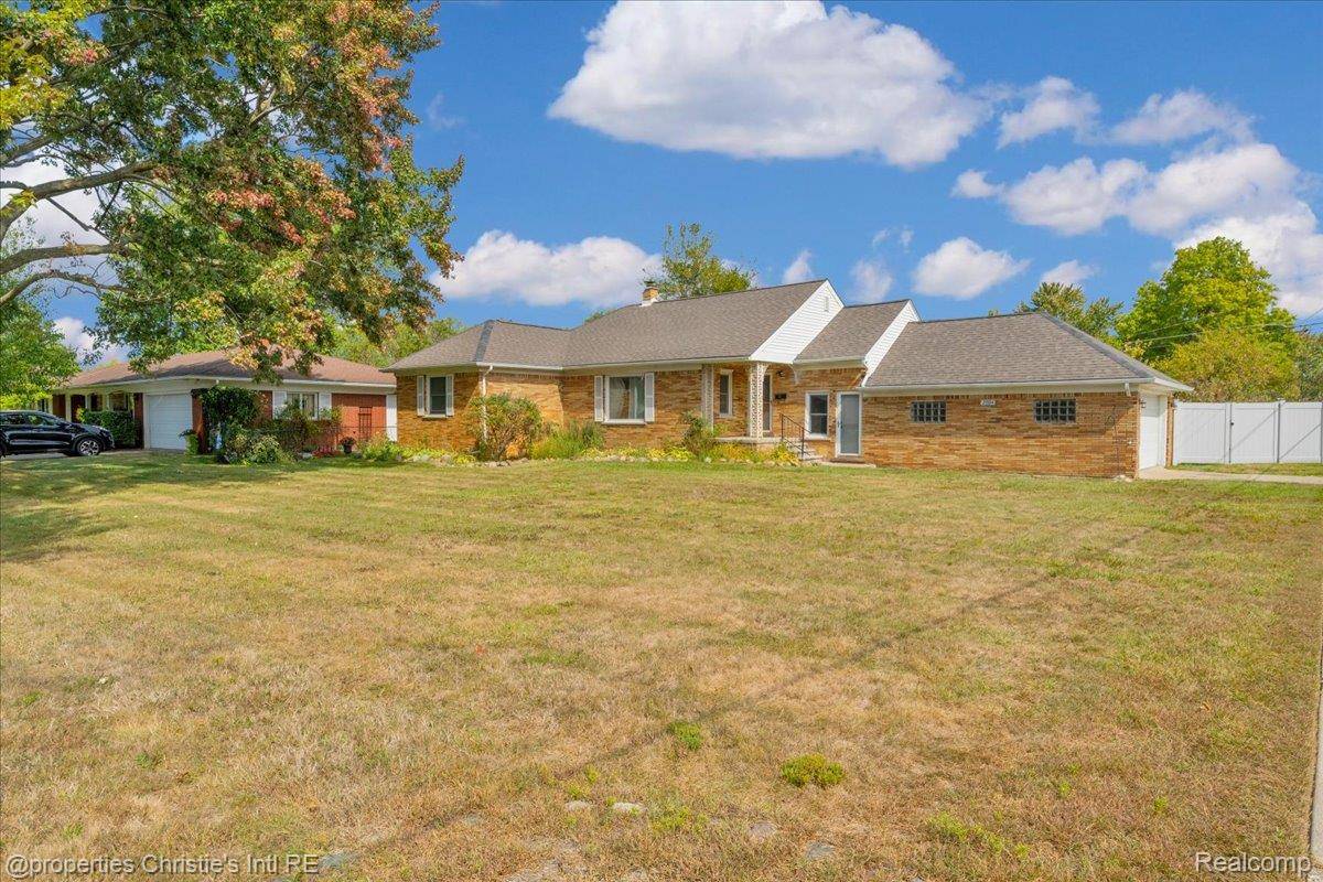 Warren, MI 48093,27524 Gail DR