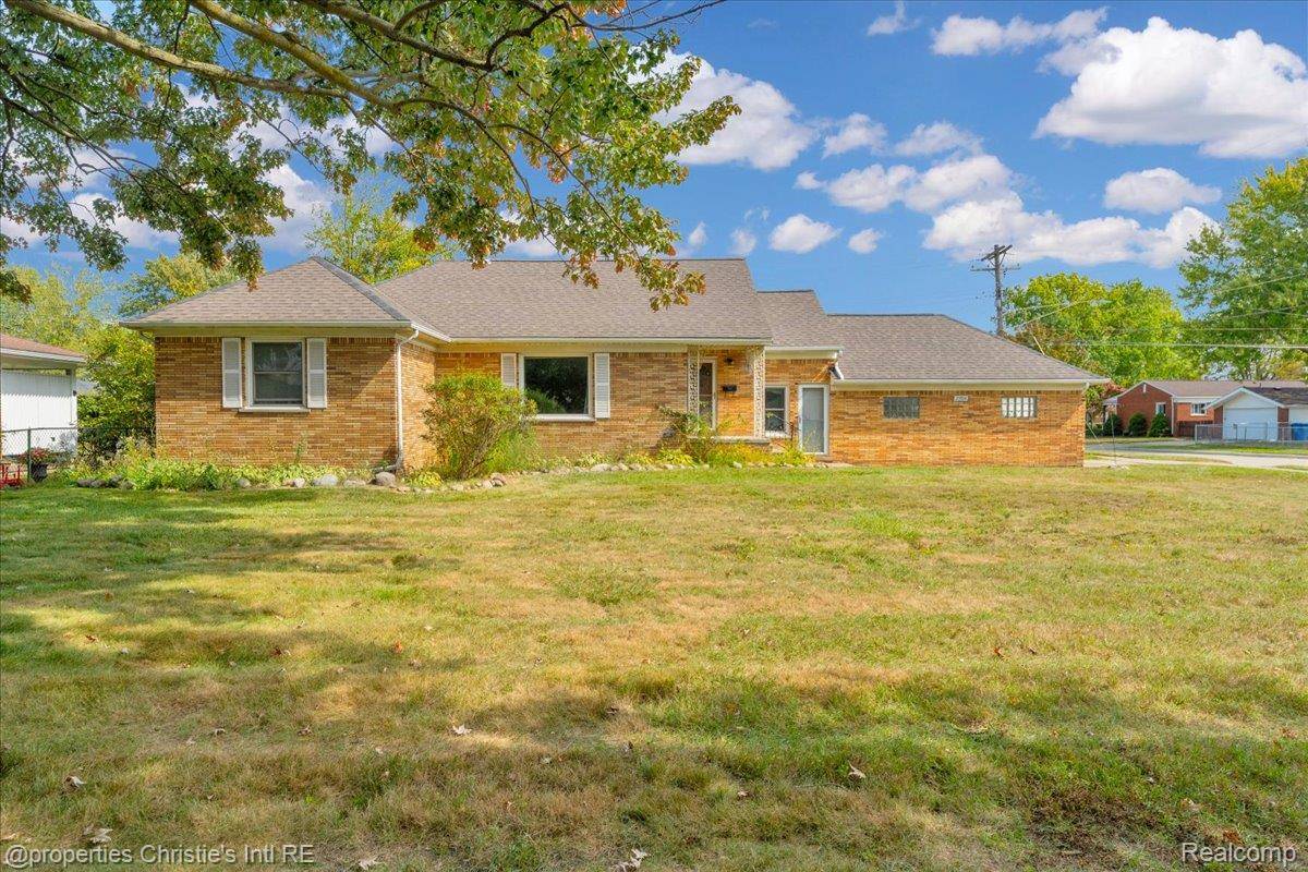 Warren, MI 48093,27524 Gail DR