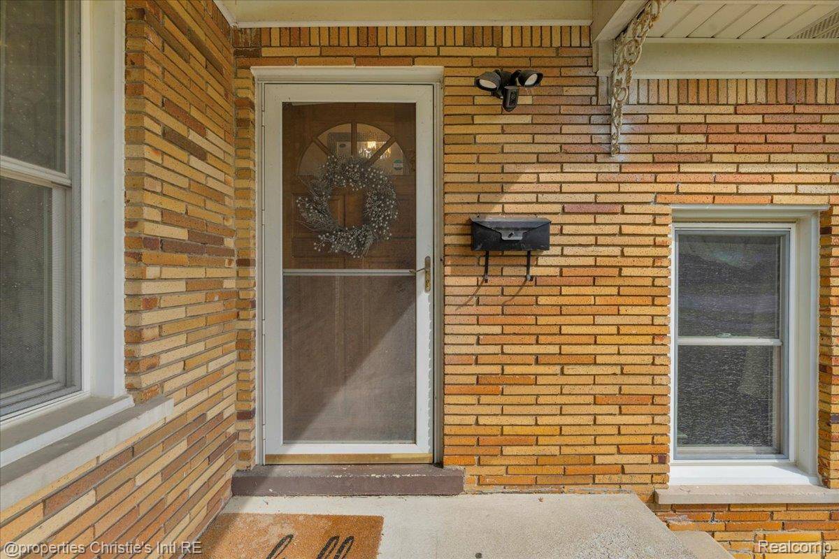 Warren, MI 48093,27524 Gail DR