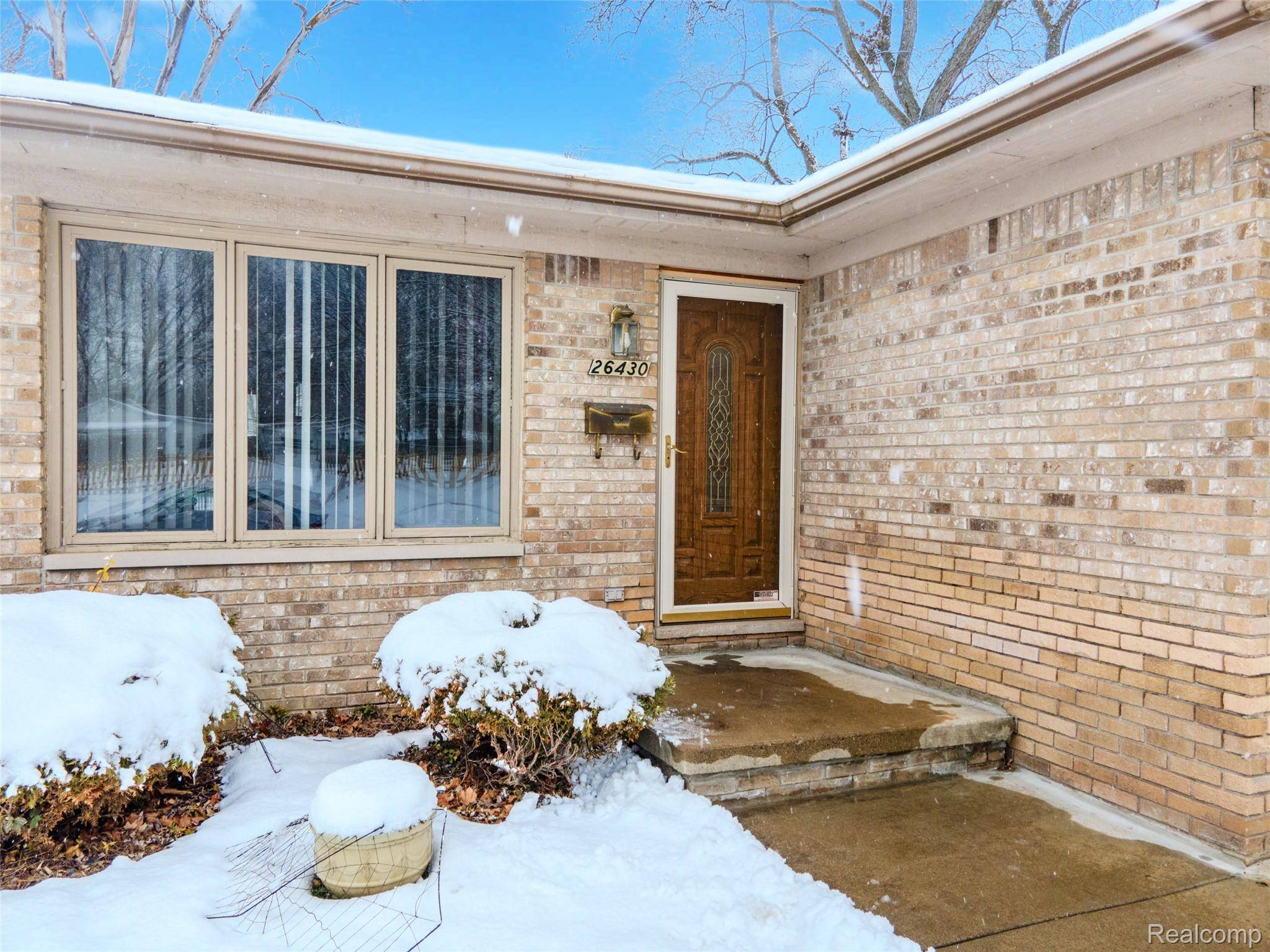 Inkster, MI 48141,26430 Penn ST