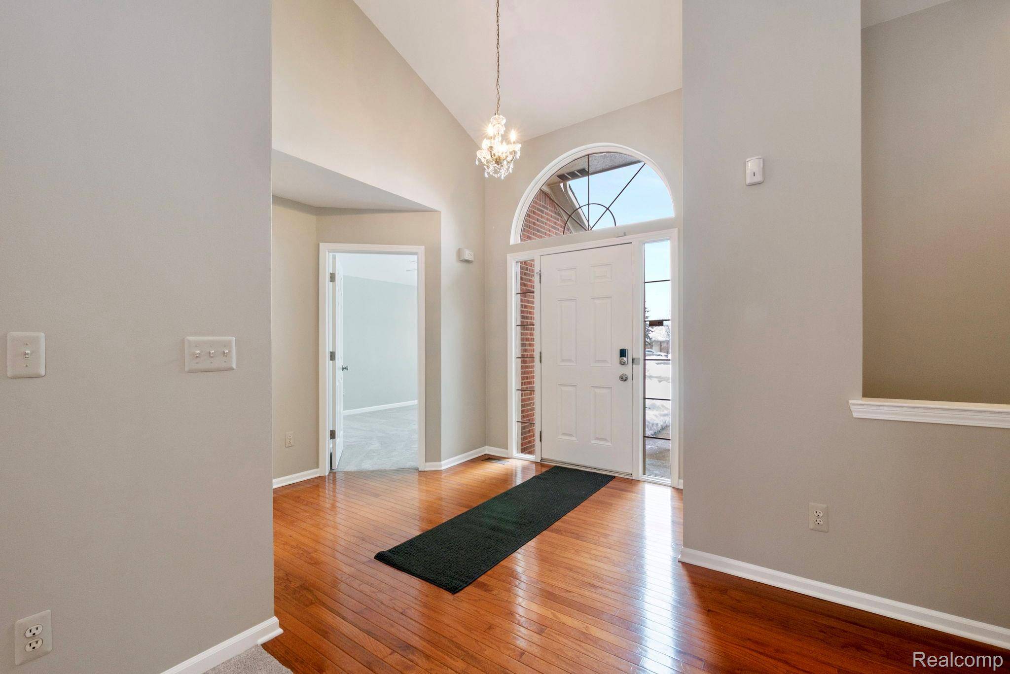 Commerce Twp, MI 48390,671 Woodhaven DR