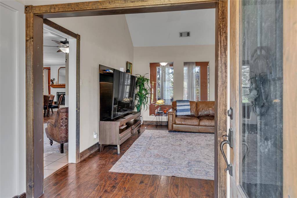 Hudson Oaks, TX 76087,311 Diamond Oaks Drive