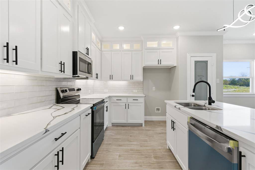 Tom Bean, TX 75491,412 E Ball Street