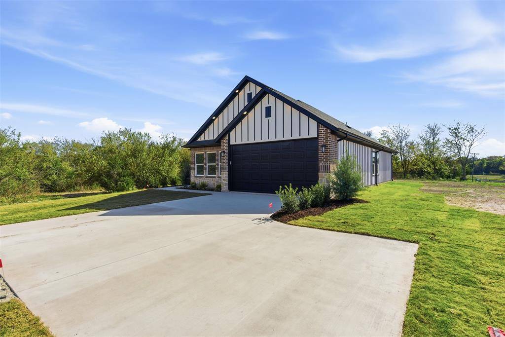 Tom Bean, TX 75491,420 E Ball Street