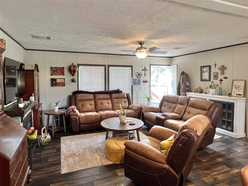 Mineola, TX 75773,285 County Road 2262