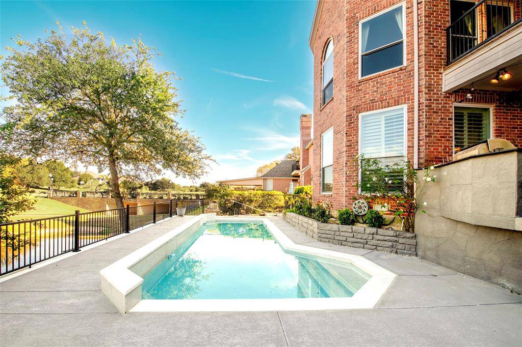 Irving, TX 75063,2206 Clearspring Drive N