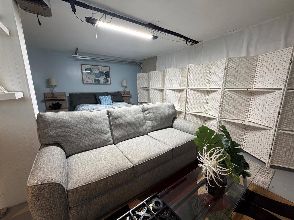 Pompano Beach, FL 33062,2787 SE 14th Street