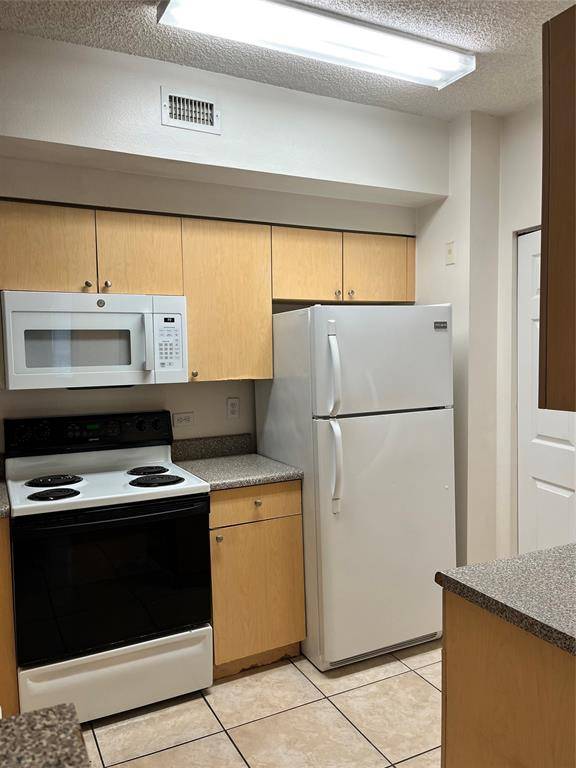 Miramar, FL 33025,2090 W Preserve Way #107