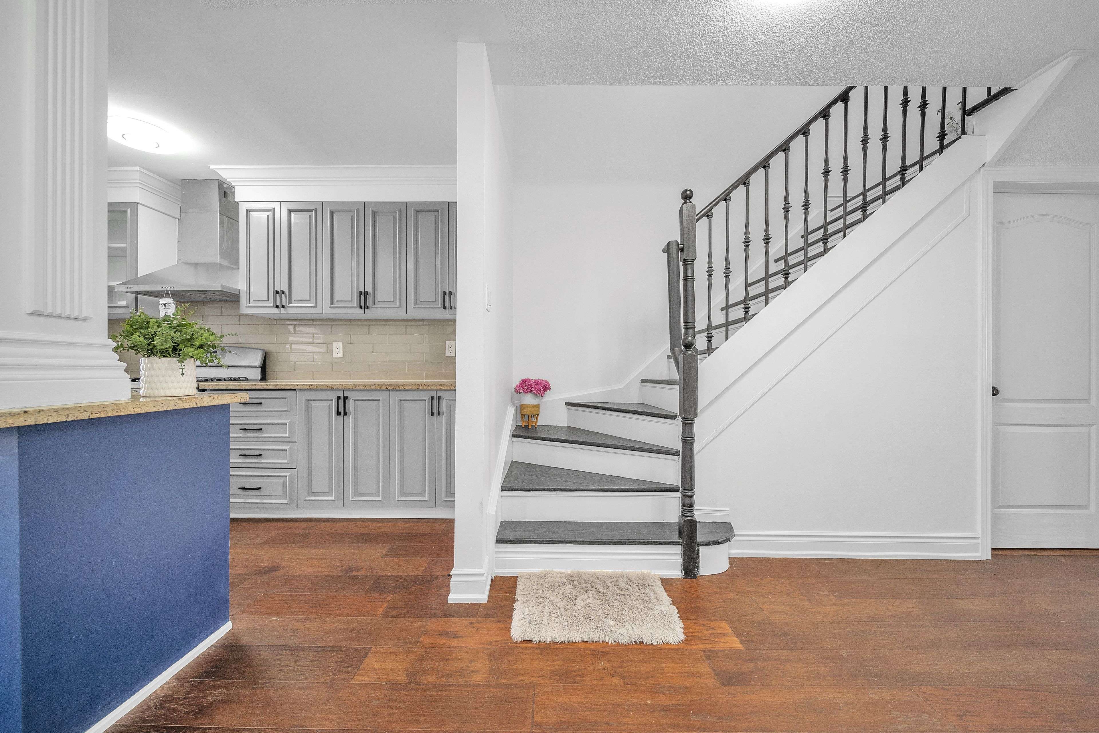 Mississauga, ON L5W 1M5,593 Rossellini DR