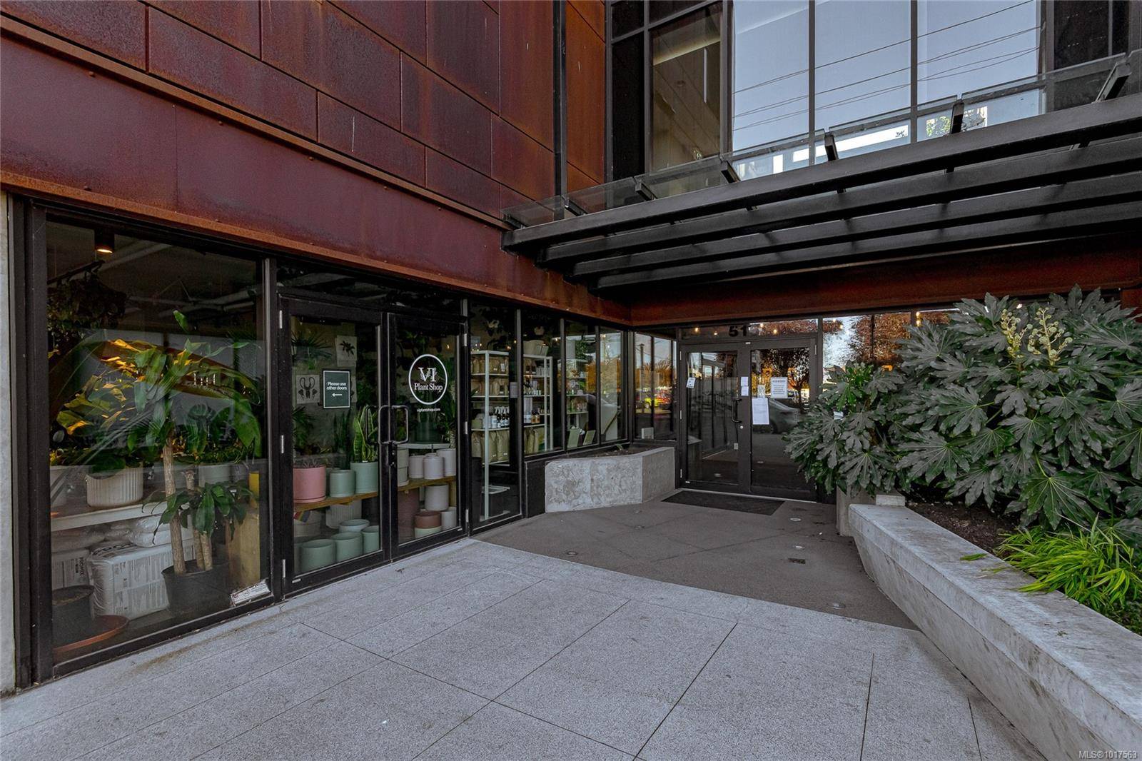 Victoria, BC V8T 0C8,515 Chatham St #316