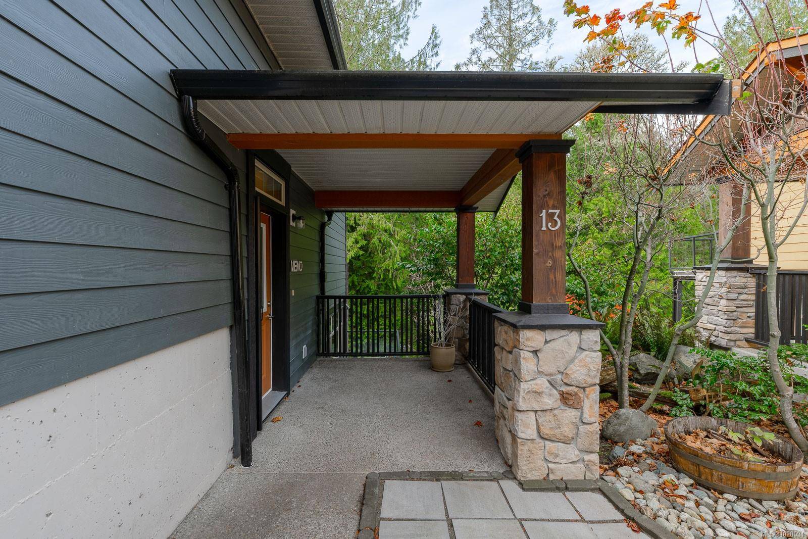 Sooke, BC V9Z 1K3,2363 Demamiel Dr #13