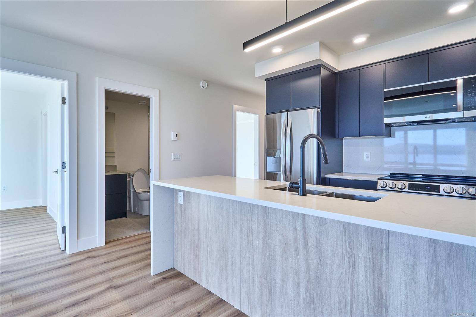 Nanaimo, BC V9R 4V6,45 Haliburton St #405