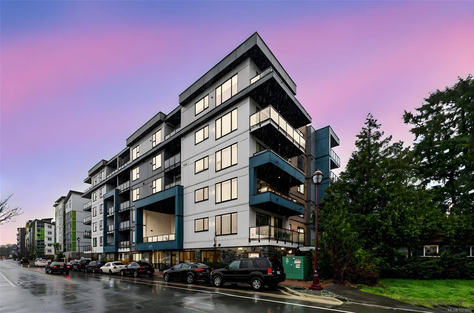 Langford, BC V9B 2T8,842 Orono Ave #301