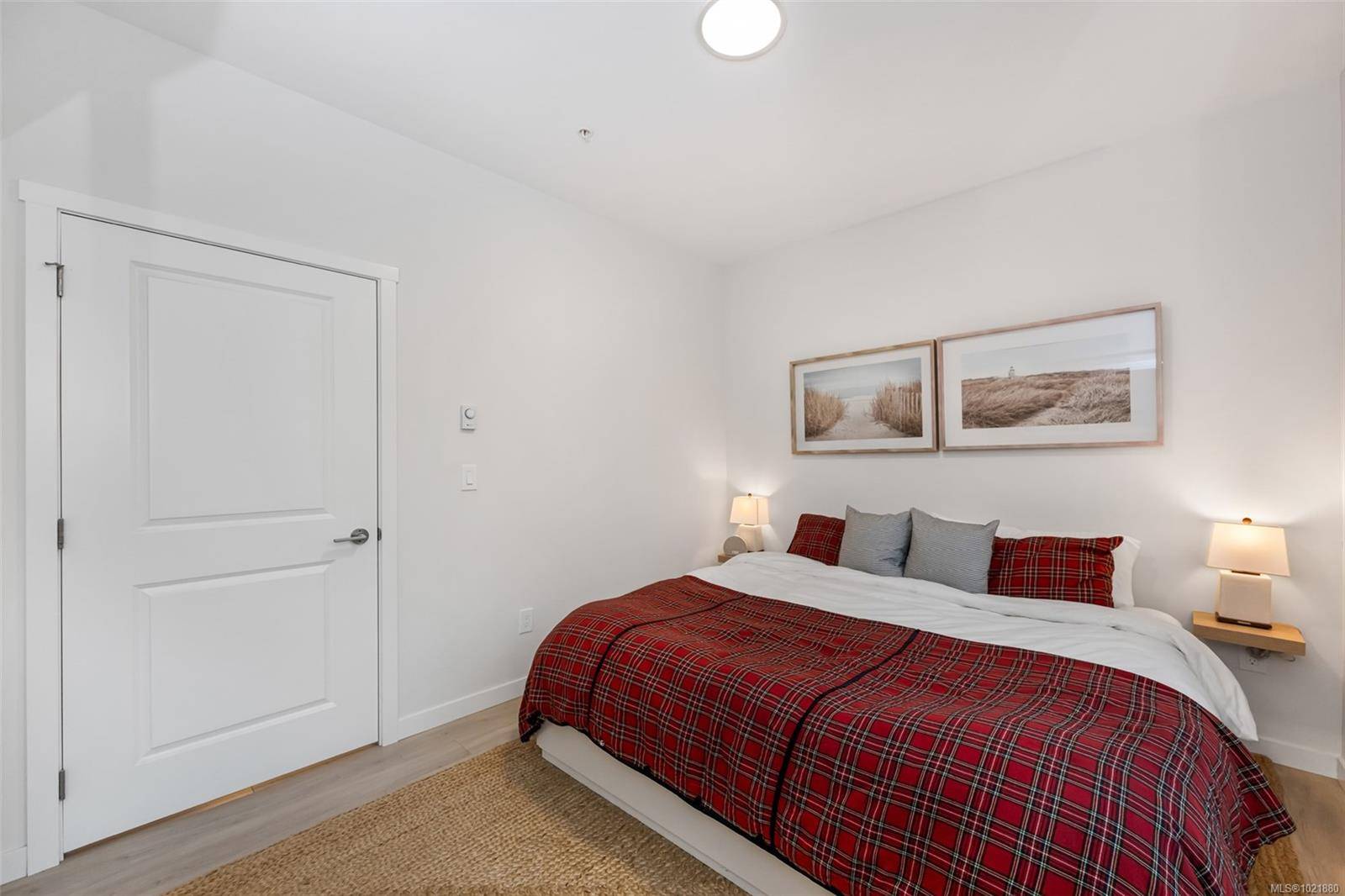 Langford, BC V9B 2T8,842 Orono Ave #301