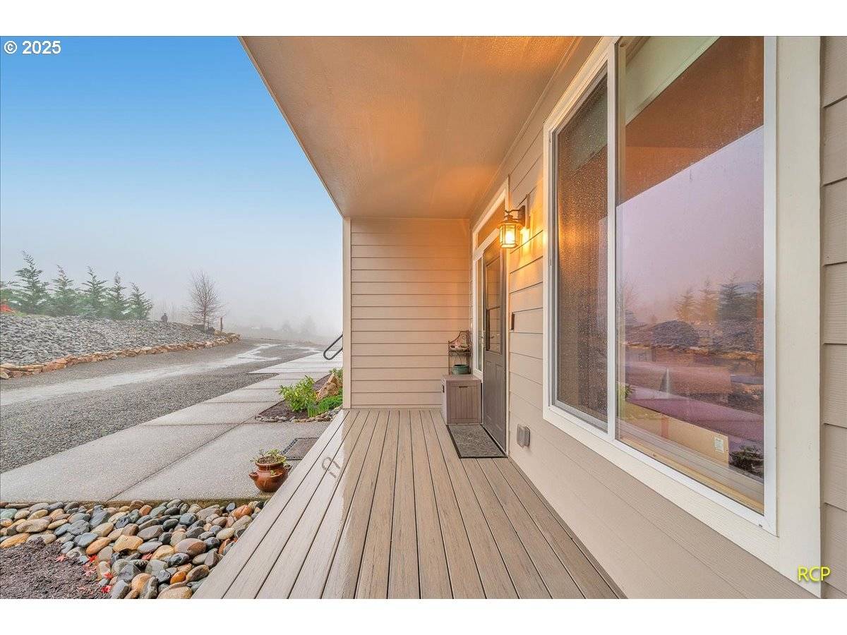 Kalama, WA 98625,350 POWDER HILL DR