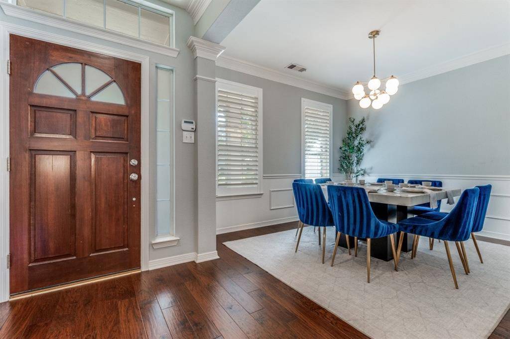 Dallas, TX 75218,7915 Enclave Way