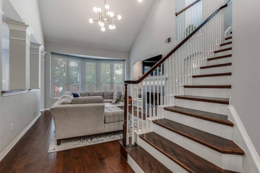 Dallas, TX 75218,7915 Enclave Way