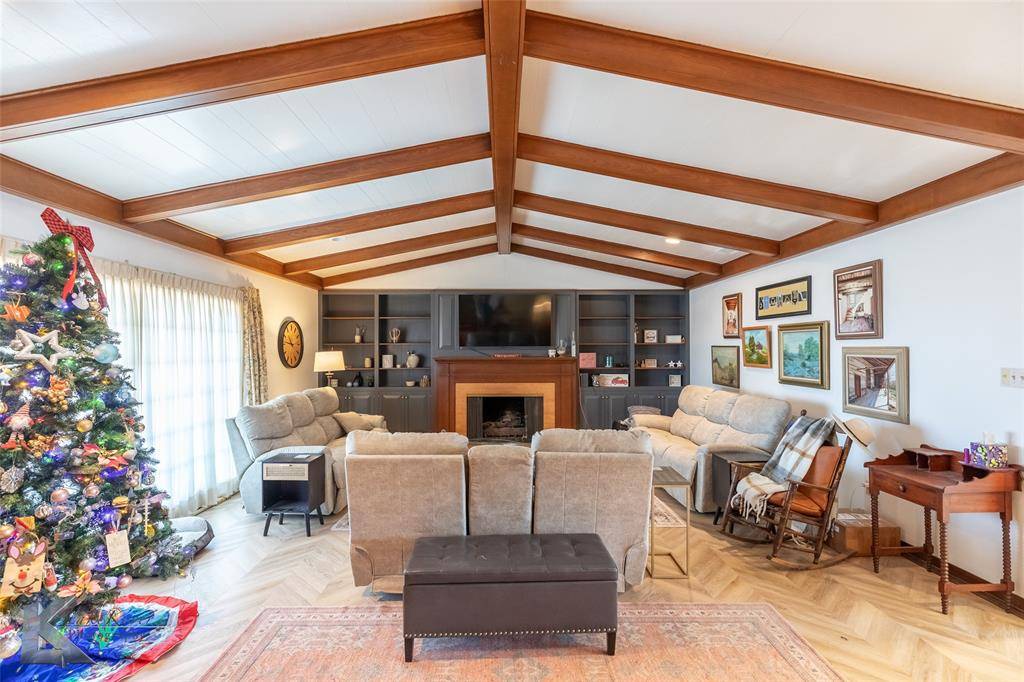 Sweetwater, TX 79556,1806 Country Club Drive