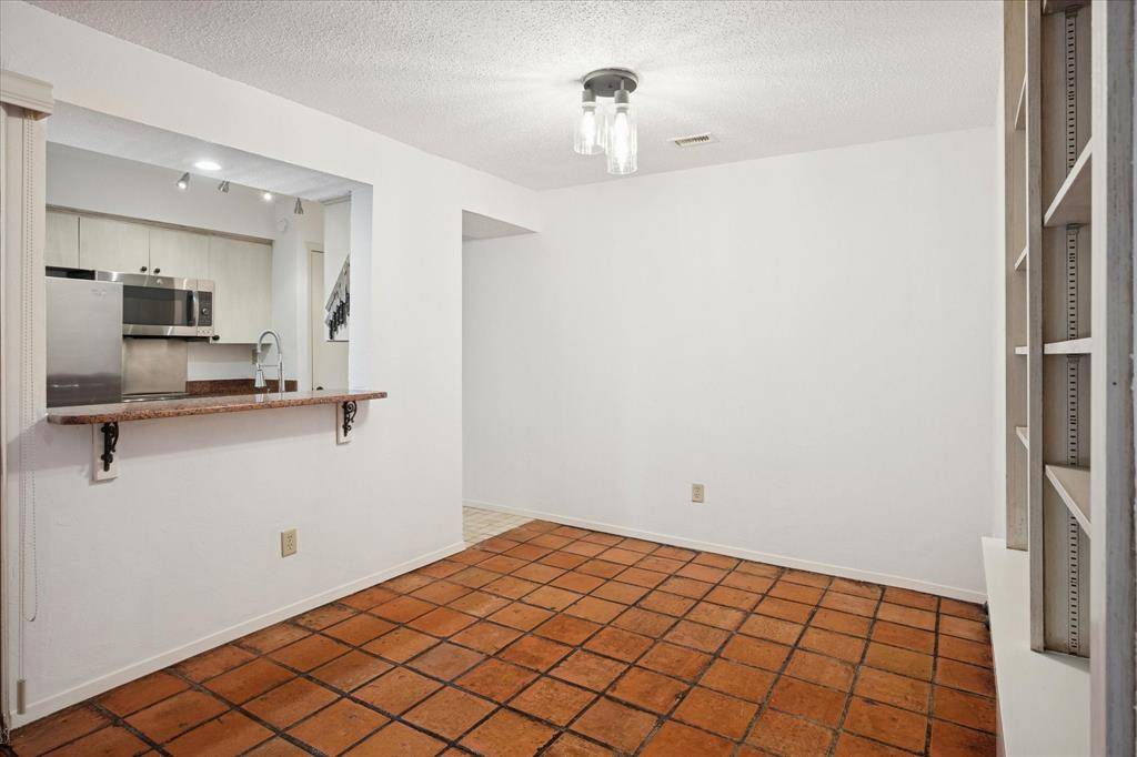 Dallas, TX 75206,5148 Amesbury Drive #121