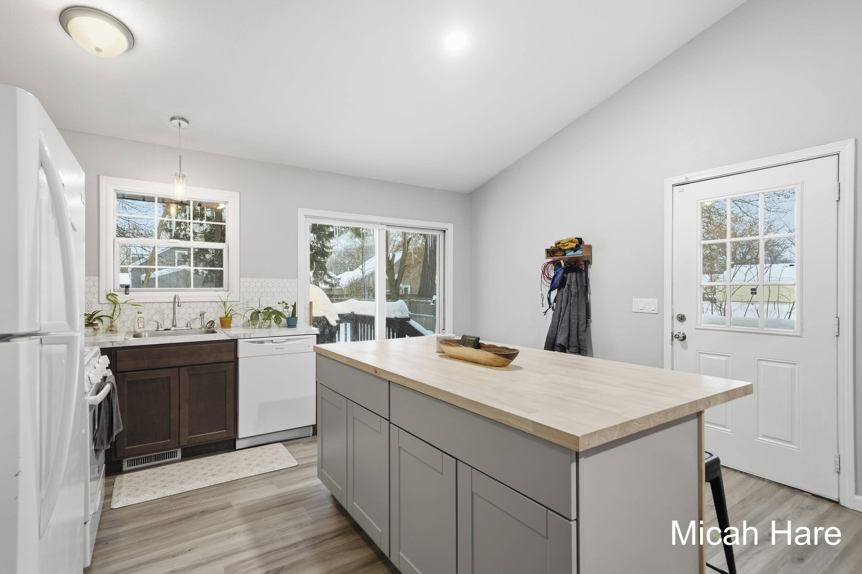 Muskegon, MI 49442,1437 Carlton ST