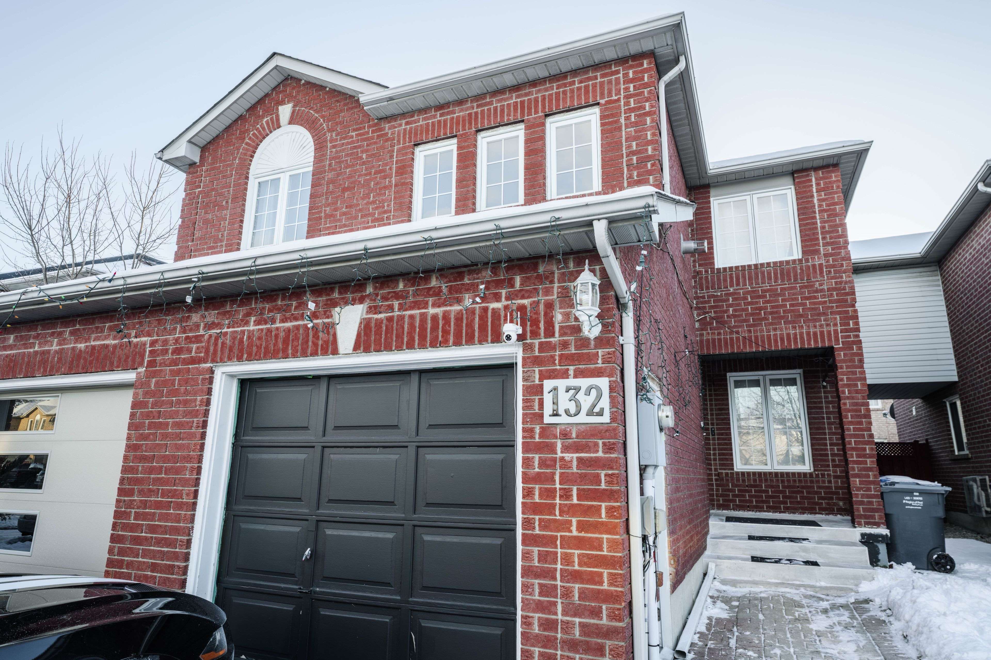 Brampton, ON L6Y 5A3,132 Lauraglen CRES