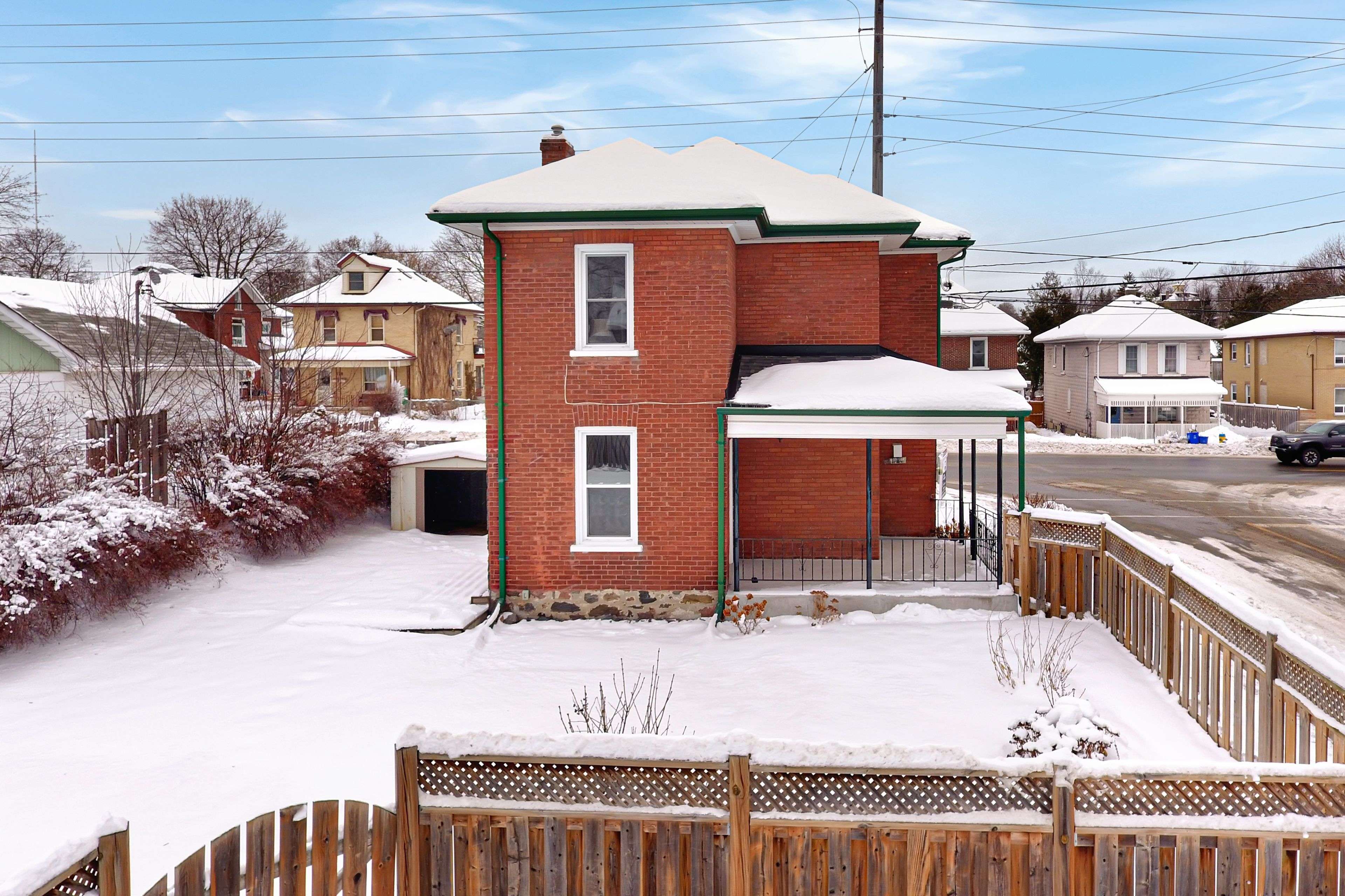 Peterborough, ON K9H 1L7,198 Hazlitt ST