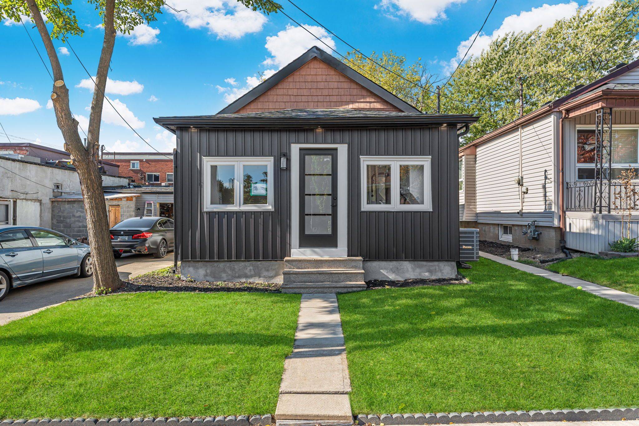 Hamilton, ON L8V 3W3,56 East 34th ST