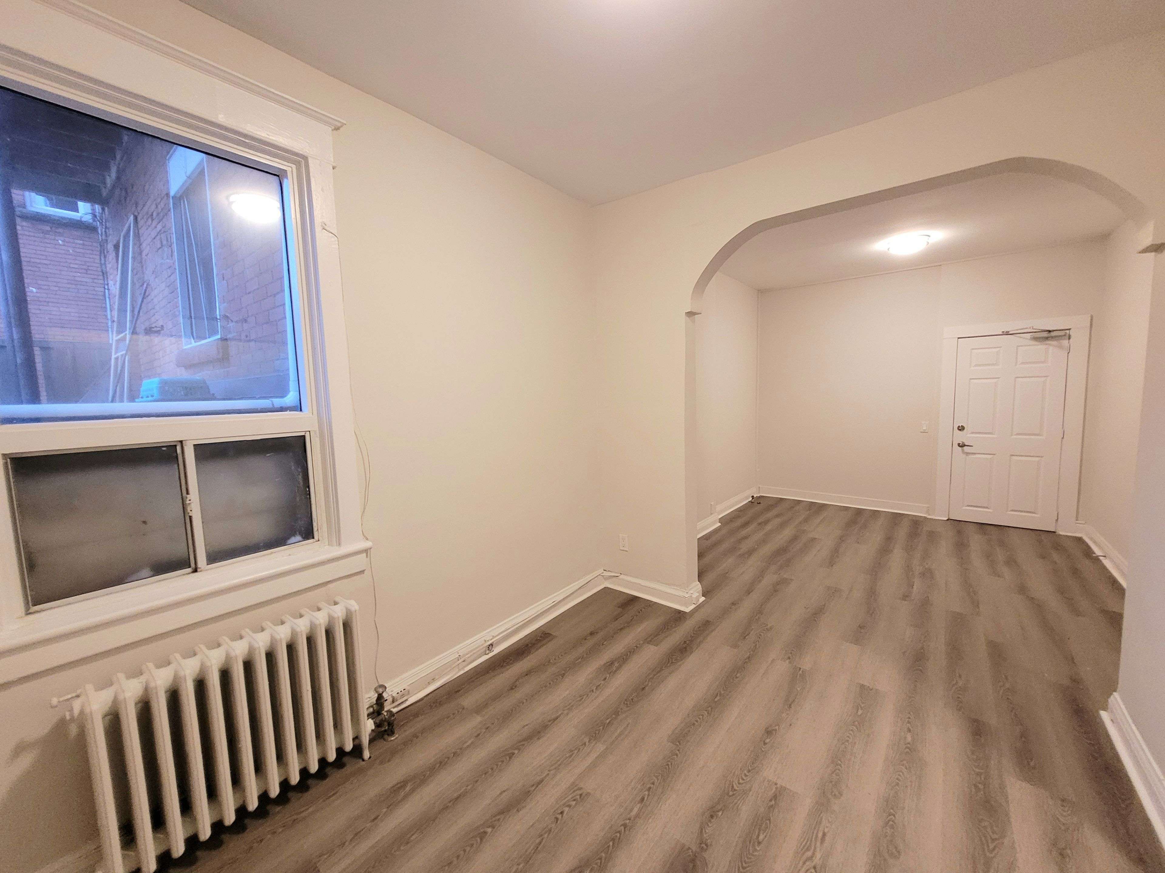 Hamilton, ON L8N 2C3,133 John ST S #2