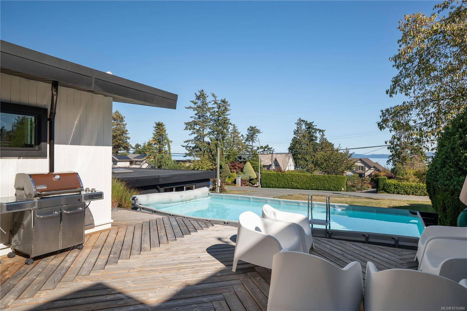 Saanich, BC V8Y 2M9,5276 Parker Ave