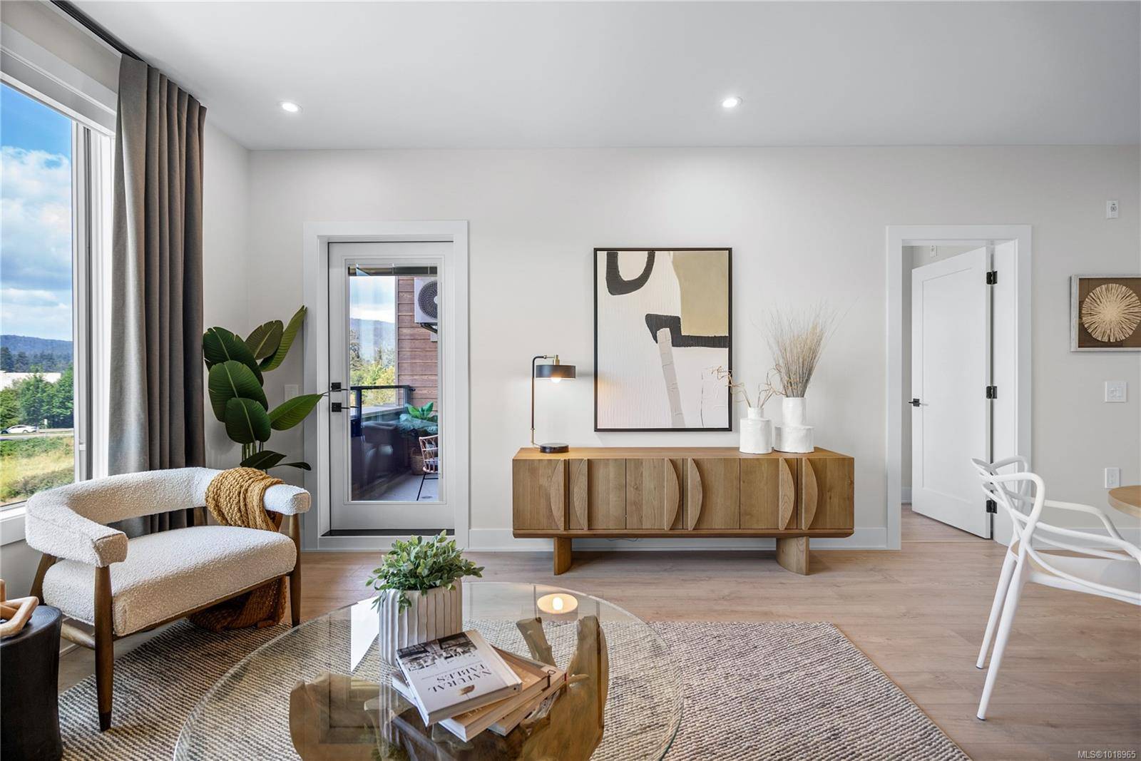 Langford, BC V9B 7B4,1371 Goldstream Ave #606