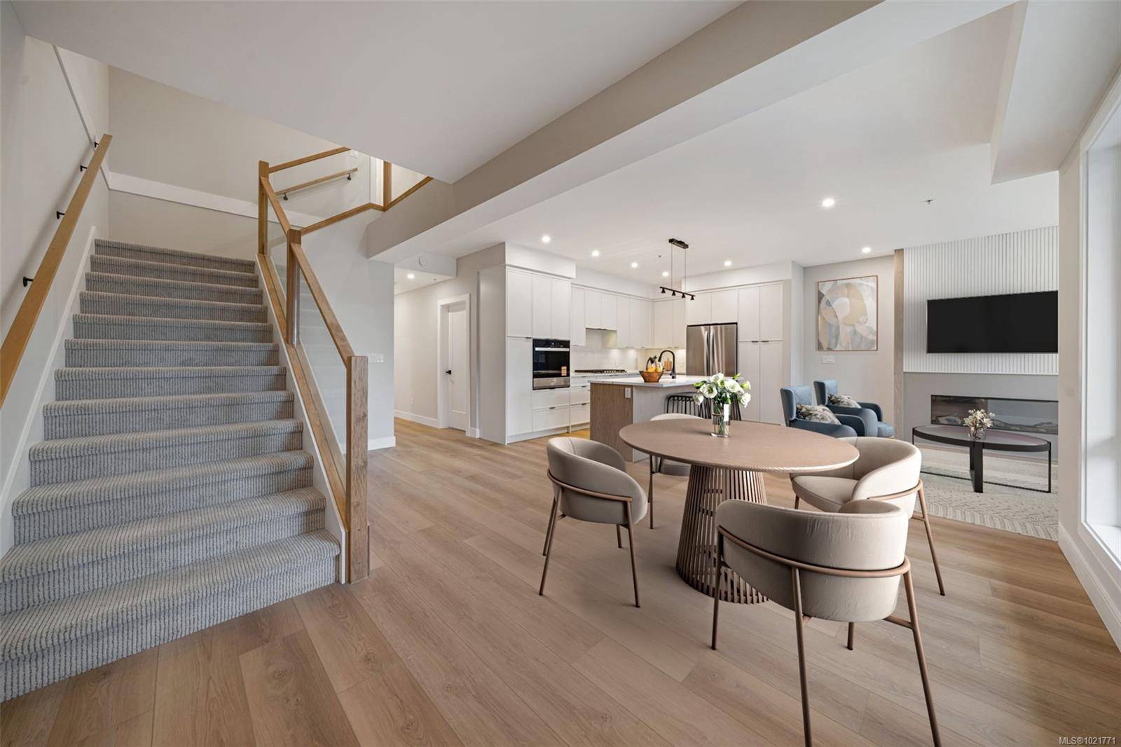 Langford, BC V9B 7E2,2509 Bronzite Pl