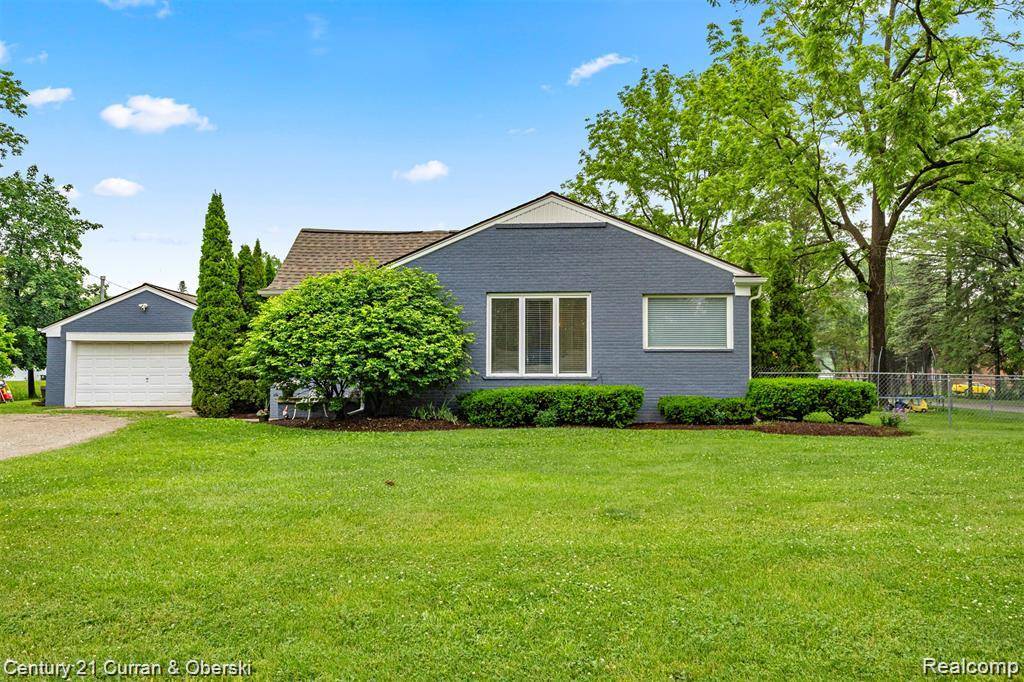 Livonia, MI 48152,29118 Clarita ST