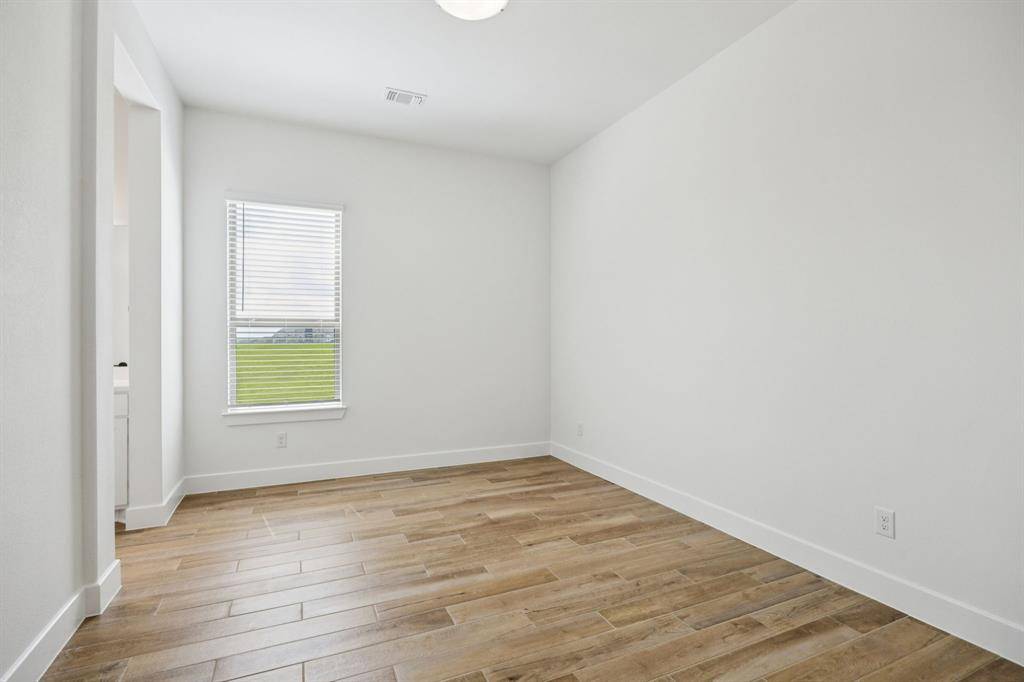 Waxahachie, TX 75165,112 Swan Lake Drive