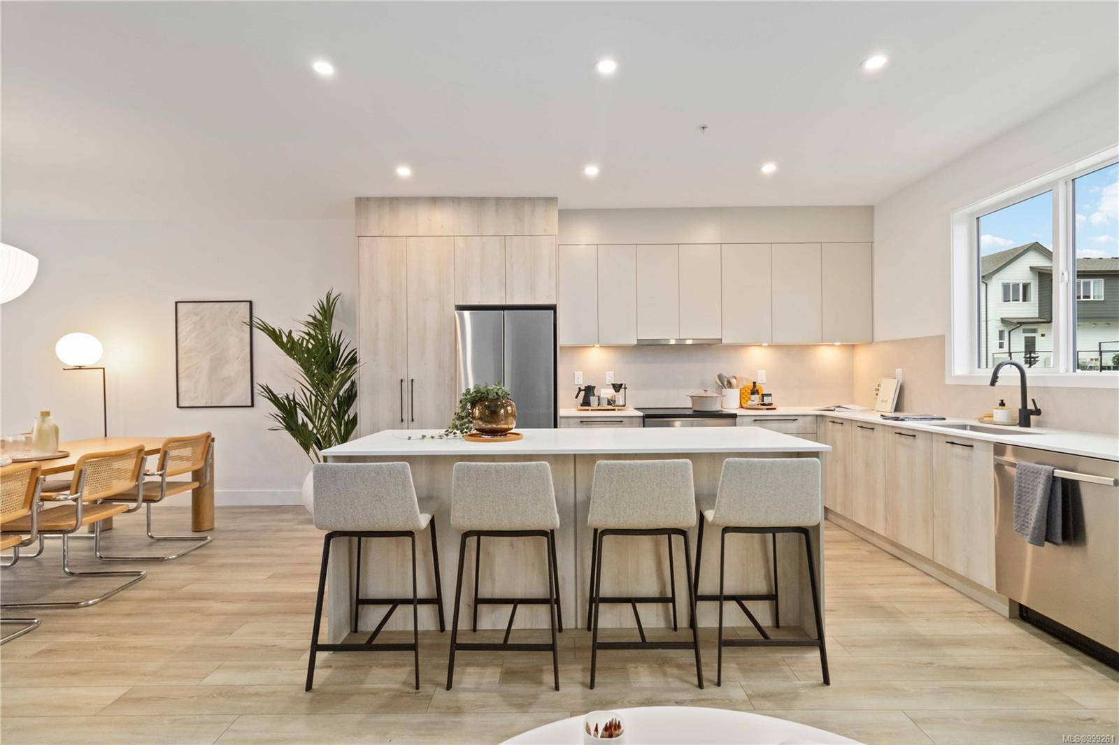 Colwood, BC V9C 0S5,368 Tradewinds Ave #113