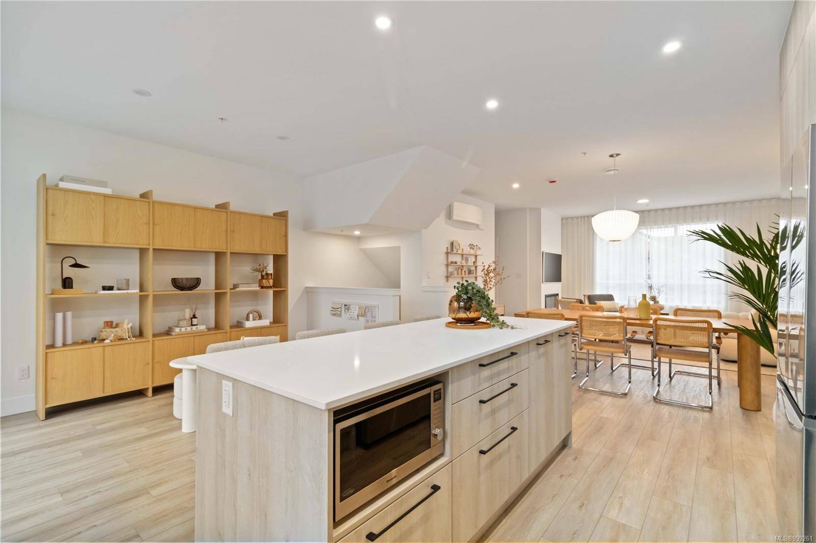 Colwood, BC V9C 0S5,368 Tradewinds Ave #113